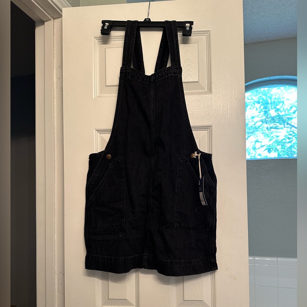 Women’s black overall shorts